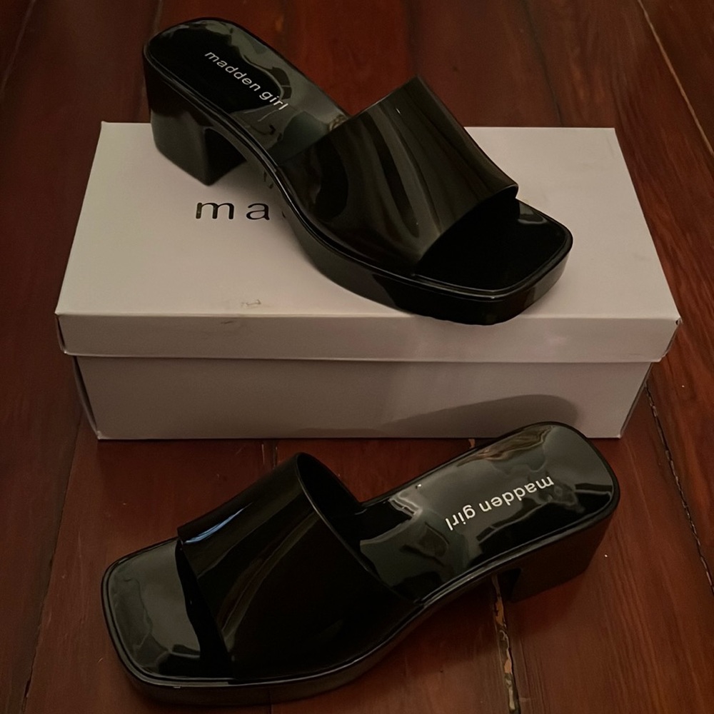 Madden girl y2k 90s slides